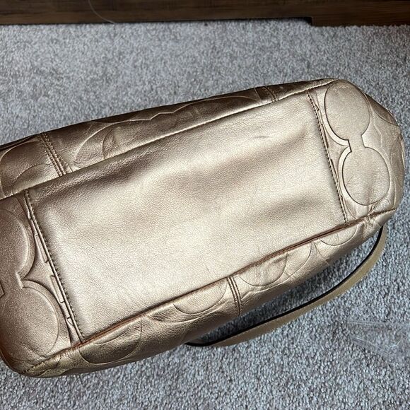 Vintage COACH Authentic Metallic Gold Embossed Purse / Bag - Picture 13 of 15